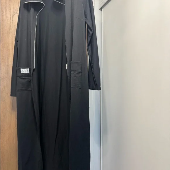 Size 14 or 16 women’s black extra long sleeve sweater Black  zipup collar jacket - Picture 5 of 10